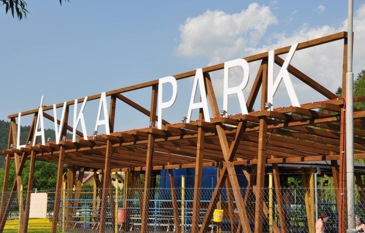 Отель Lavka Park Skochovice Vrane nad Vltavou Экстерьер фото