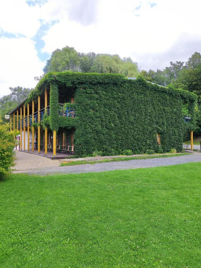 Отель Lavka Park Skochovice Vrane nad Vltavou Экстерьер фото